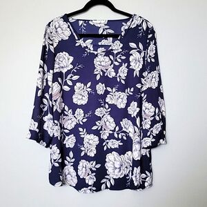 Maurices size 0X blue floral blouse